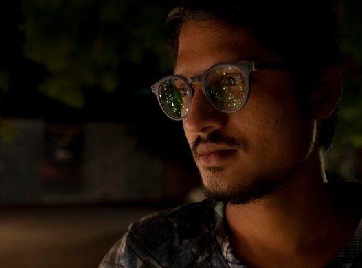 Are the Best Night Driving Lenses in Sector 50, Gurugram, at Eye2Lens suitable for people with power glasses?